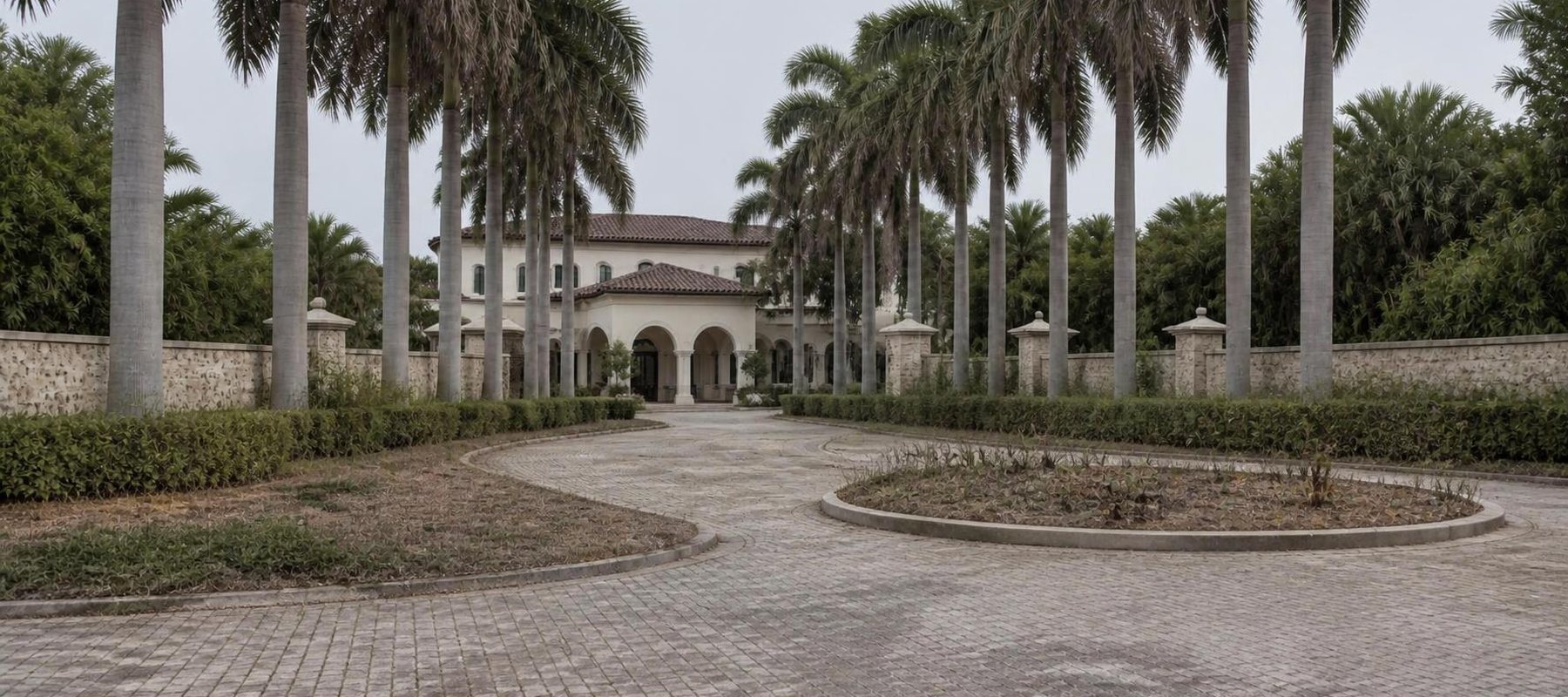 Hotel entrance in Coconut Grove, before